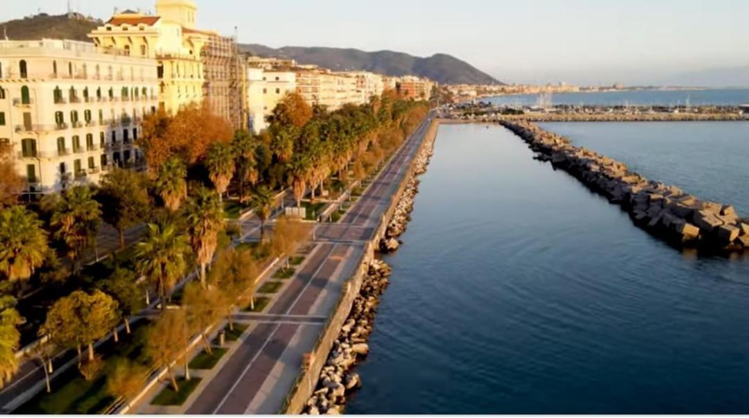 Nuova Luna Salerno Exterior photo